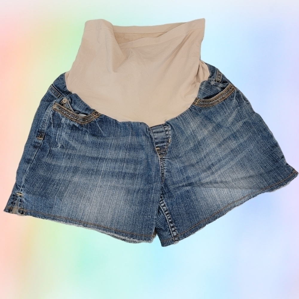 𝅺GET Used By Lexi Maternity Vintage Jean Distressed Shorts Sz Large T44